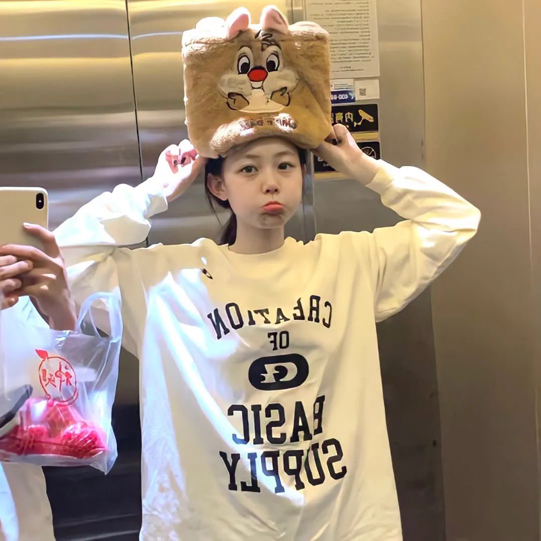 男爵的同桌小女生封面